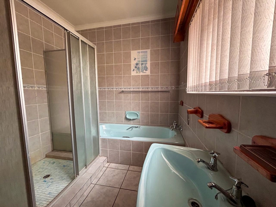 4 Bedroom Property for Sale in Parys Free State